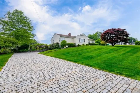 12 Clover Hill Drive Poughkeepsie NY 12603