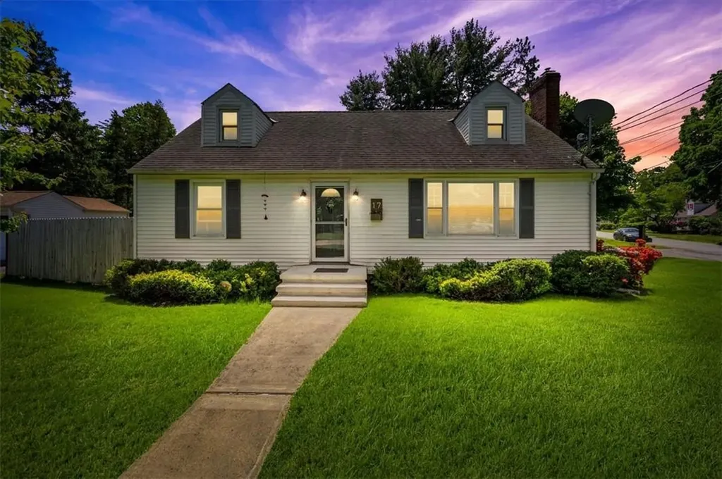 17 Calmer Place Hyde Park NY 12538