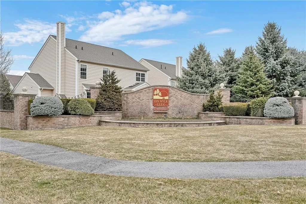 226 Roosevelt Drive Fishkill NY 12524