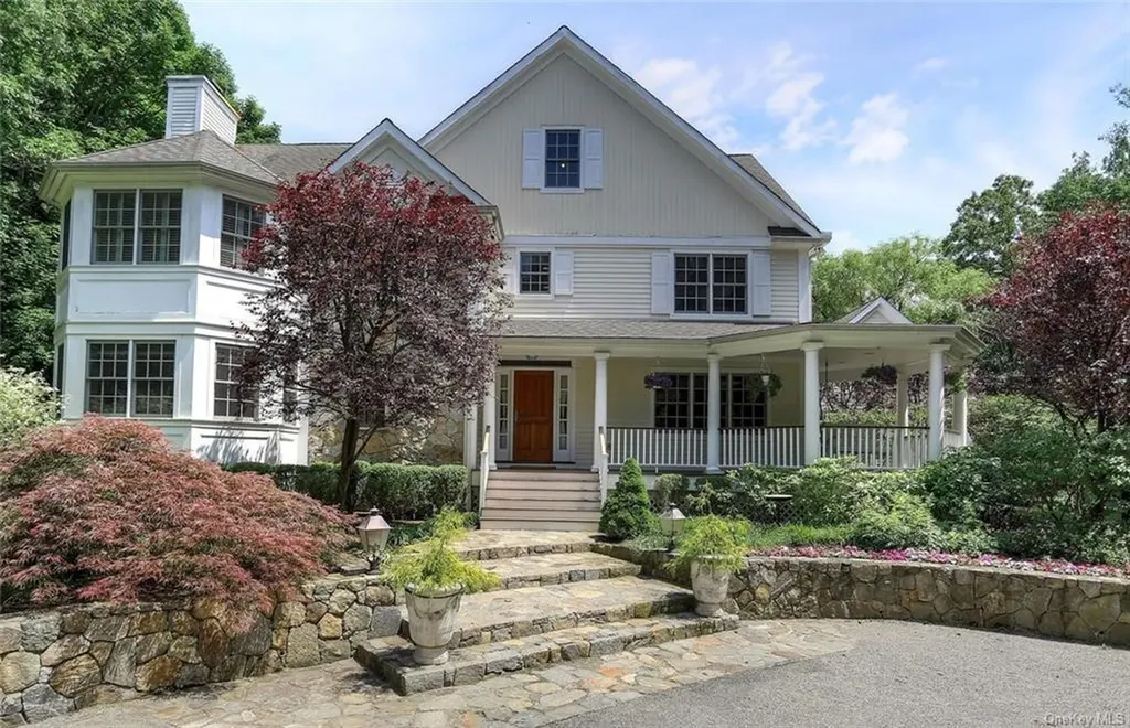 49 Stornowaye Street Chappaqua NY 10514