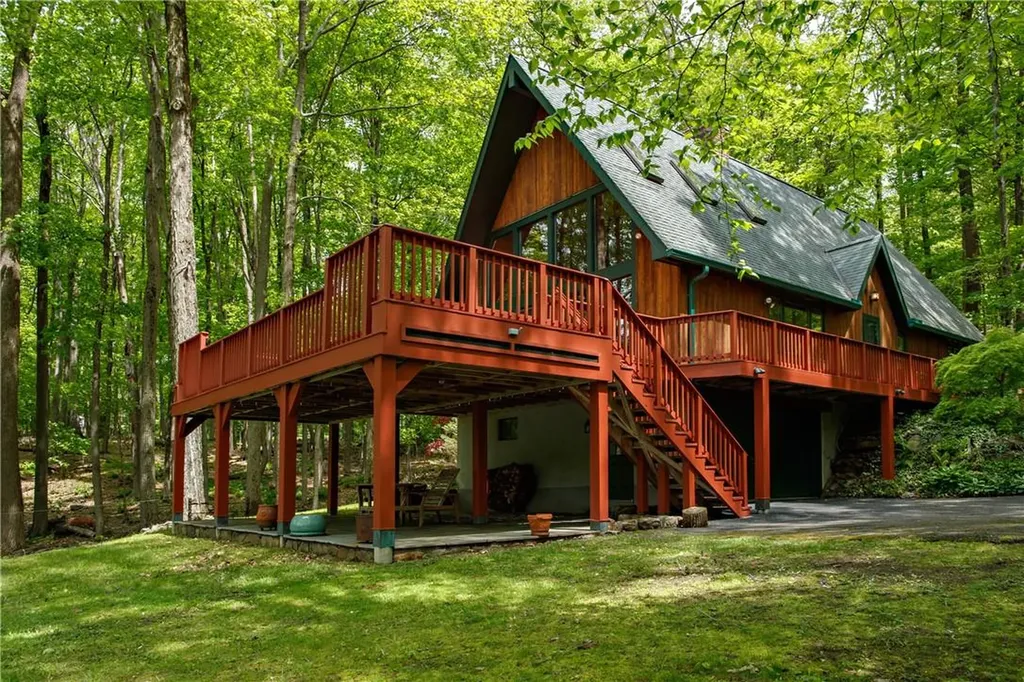 76 David Lane Pawling NY 12564