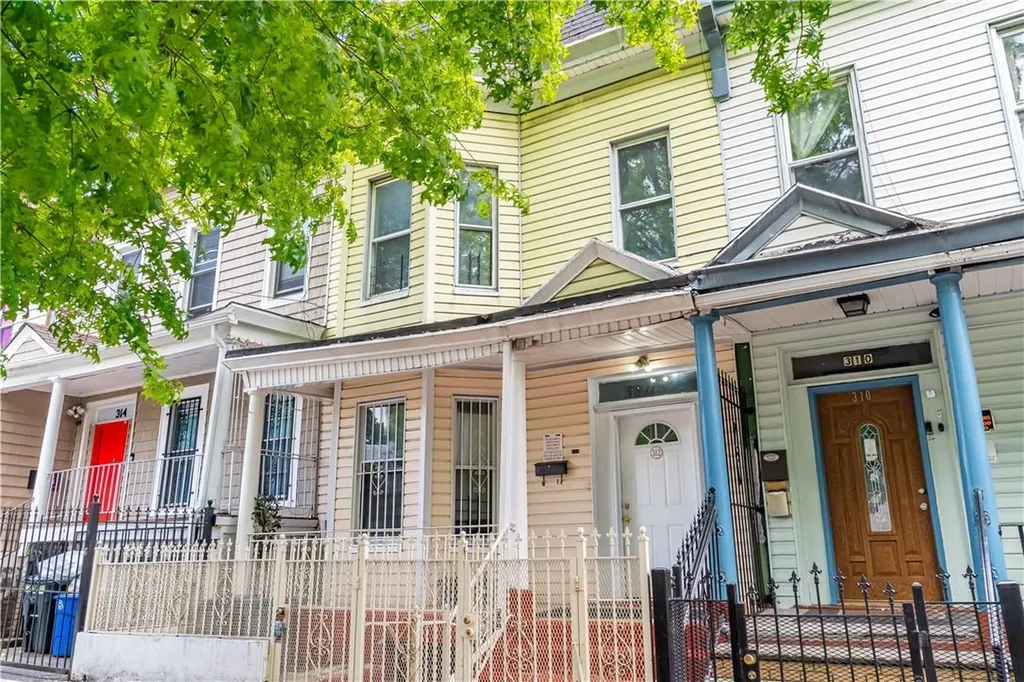 312 E 169th Street Bronx NY 10456
