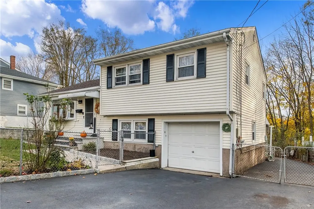 9 Meadowbrook Lane Suffern NY 10901