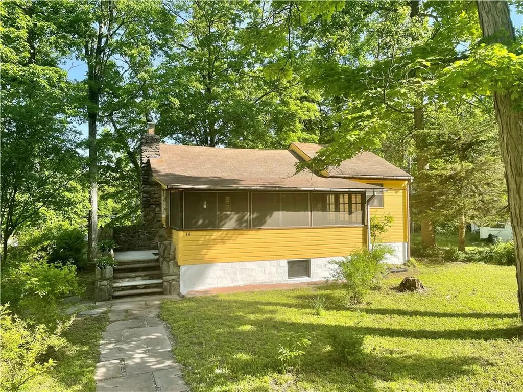 14 Sylvan Trail Monroe NY 10950