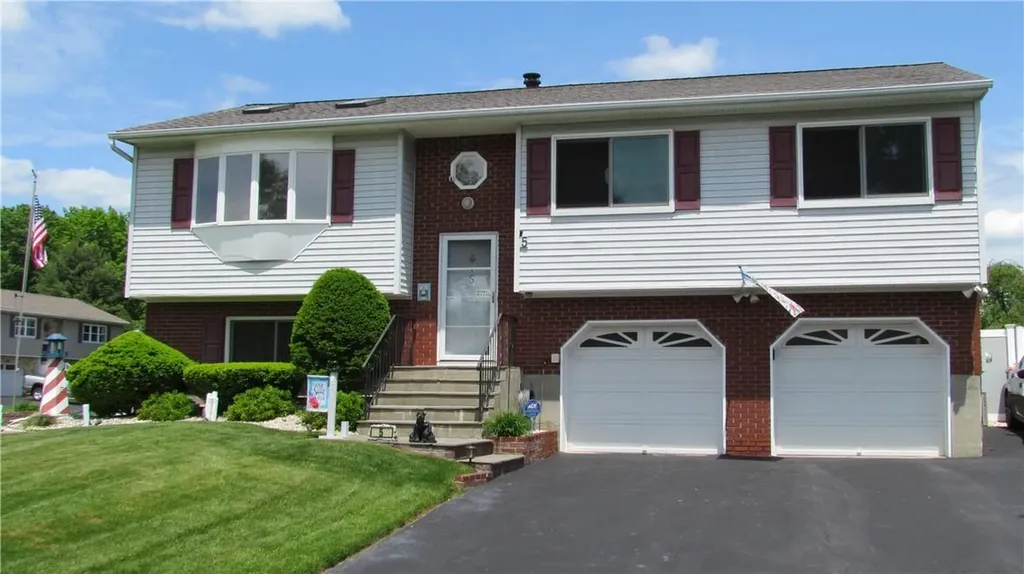 5 E Eugene Court Poughkeepsie NY 12601