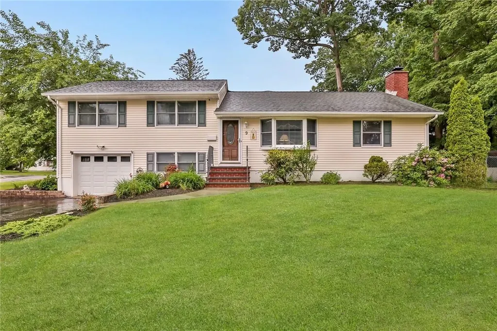 9 Sylvan Way Suffern NY 10901