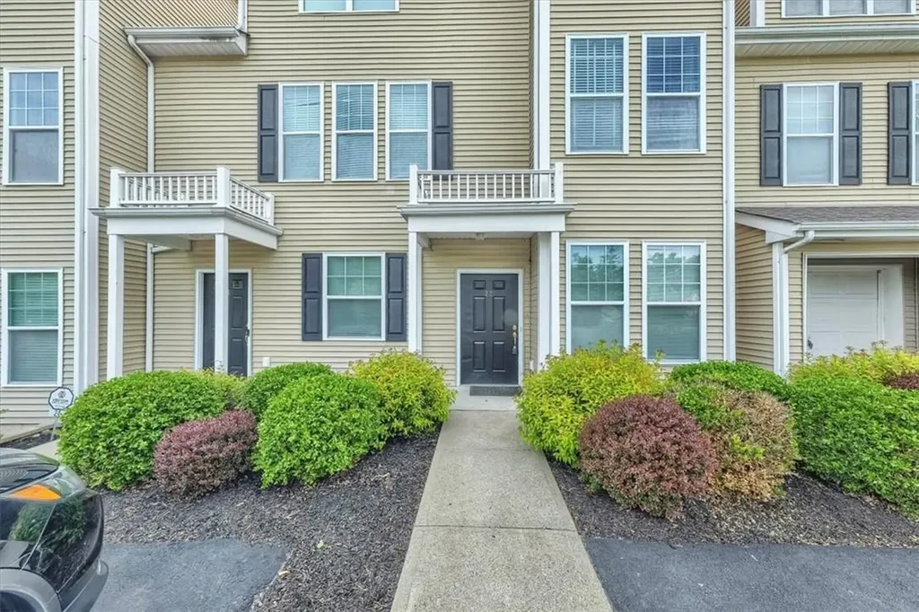 22 Erin Court Poughkeepsie NY 12601