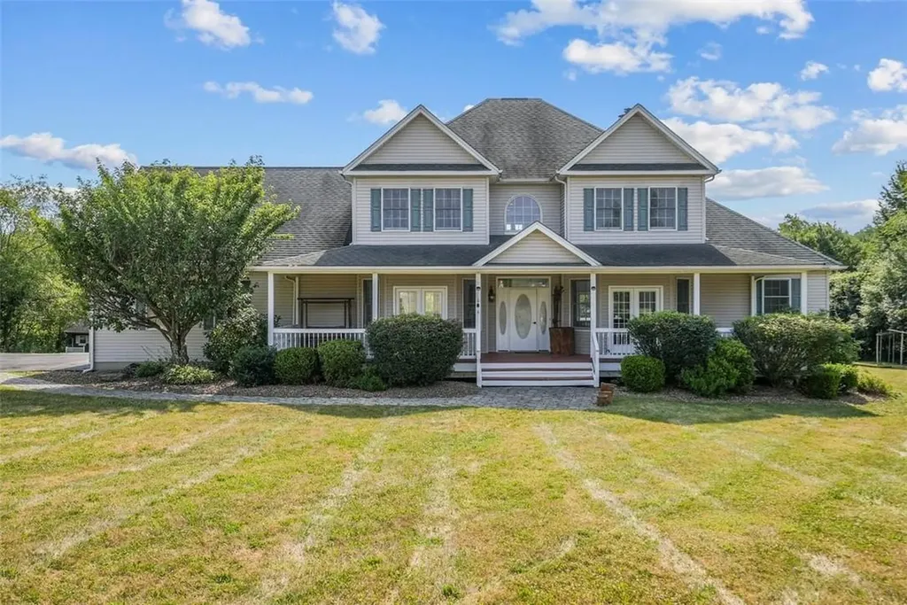 6 Pella Court Wallkill NY 12589