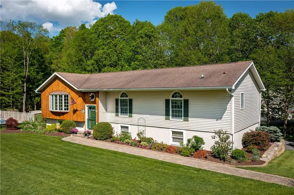 1 Mallow Court Pawling NY 12564