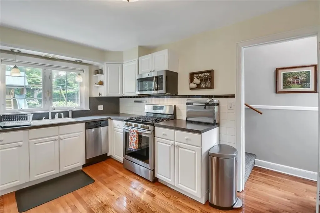 140 Ralph Avenue White Plains NY 10606