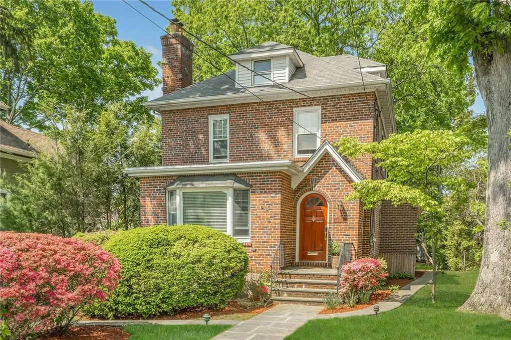 71 Grand Boulevard Scarsdale NY 10583