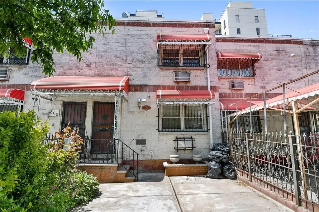 1367 Intervale Avenue Bronx NY 10459
