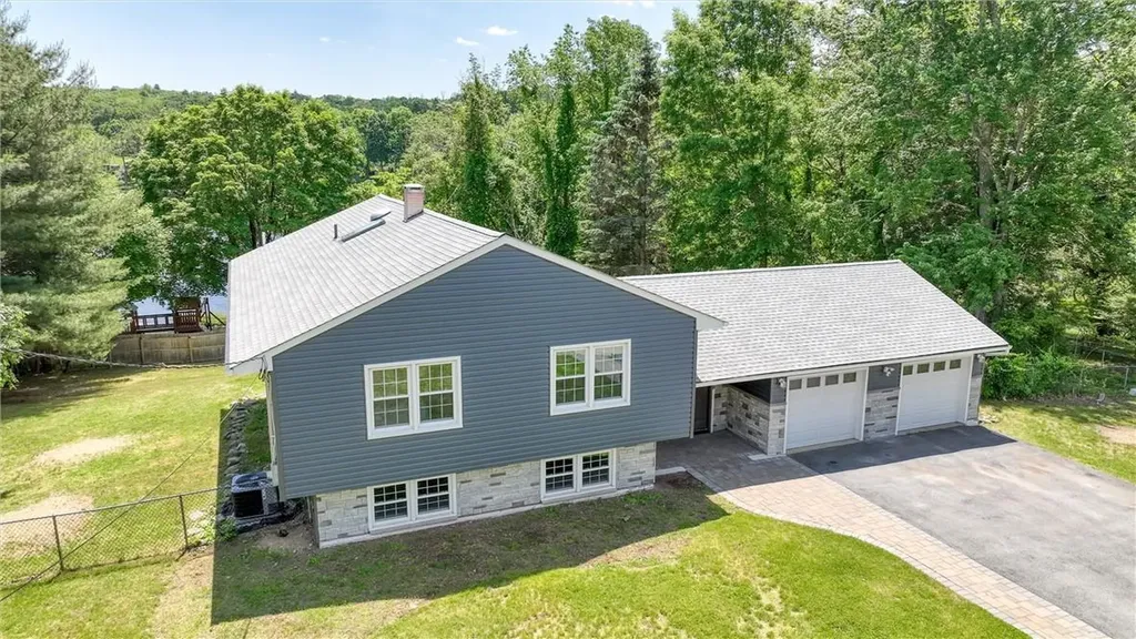 8 Clinton Court Monroe NY 10950