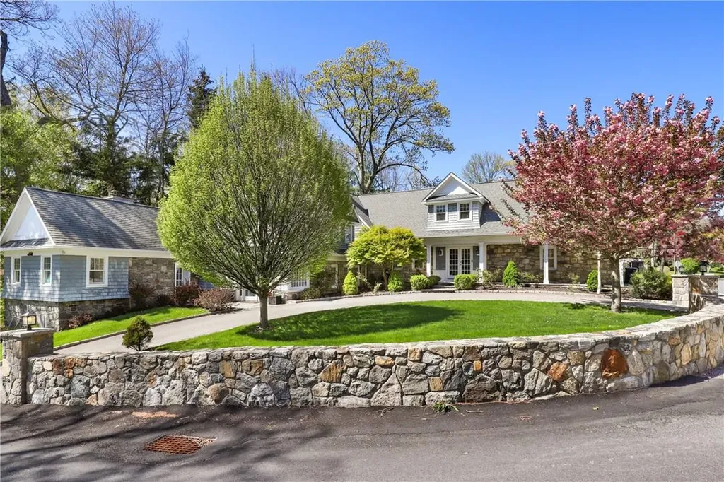 351 W Lake Boulevard Mahopac NY 10541