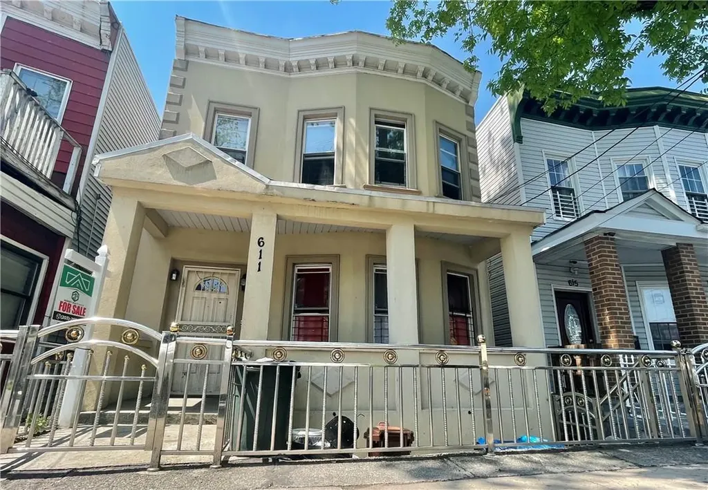 611 Baker Avenue Bronx NY 10460