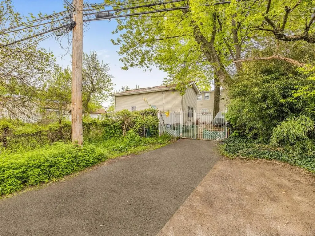 1024 Harding Park Bronx NY 10473