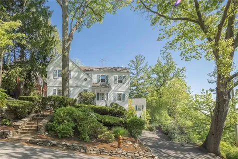 98 Alta Vista Drive Yonkers NY 10710