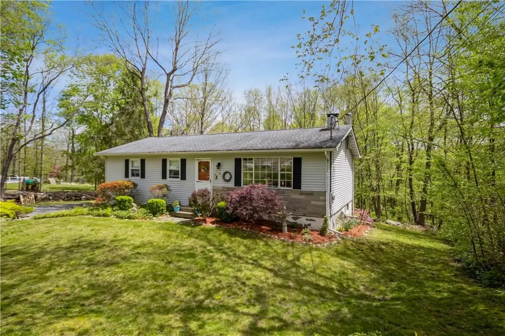61 Cherry Lane Stormville NY 12582
