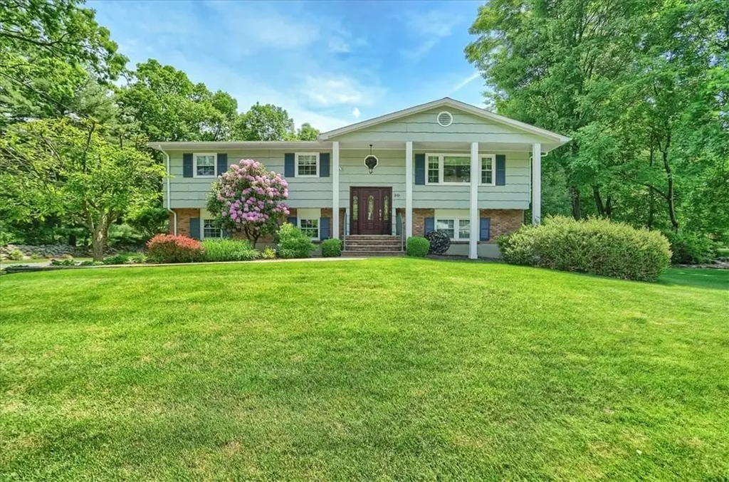 30 Claremont Lane Suffern NY 10901