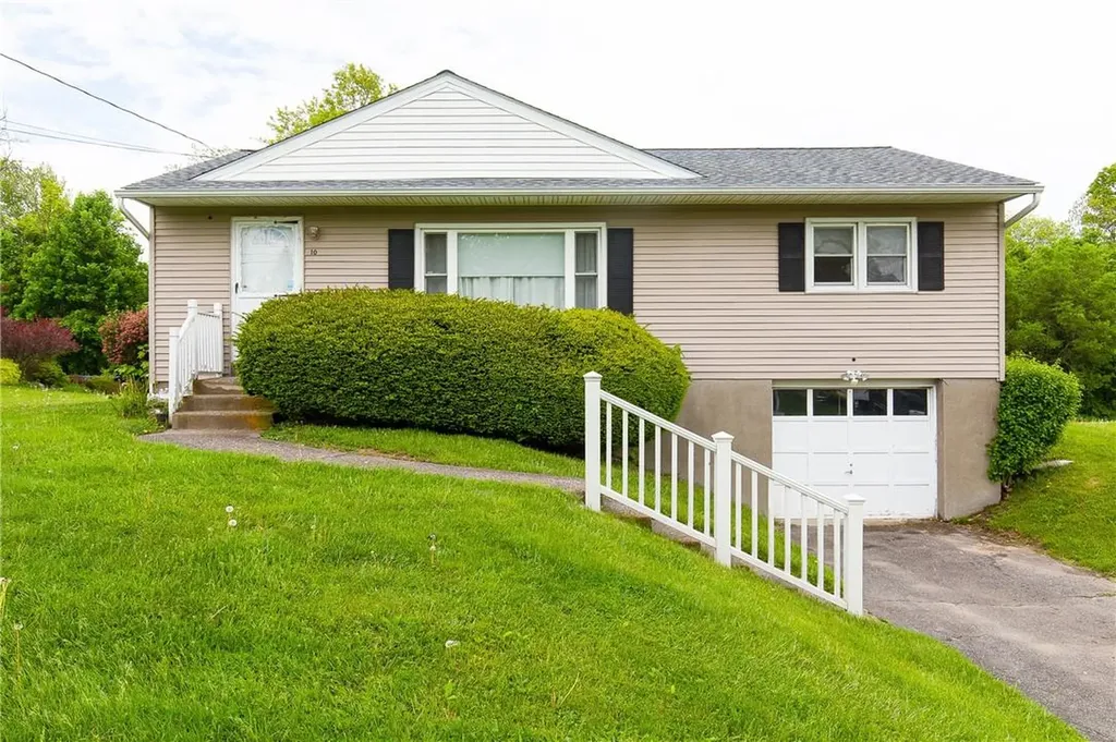 10 Carriage Drive Newburgh NY 12550