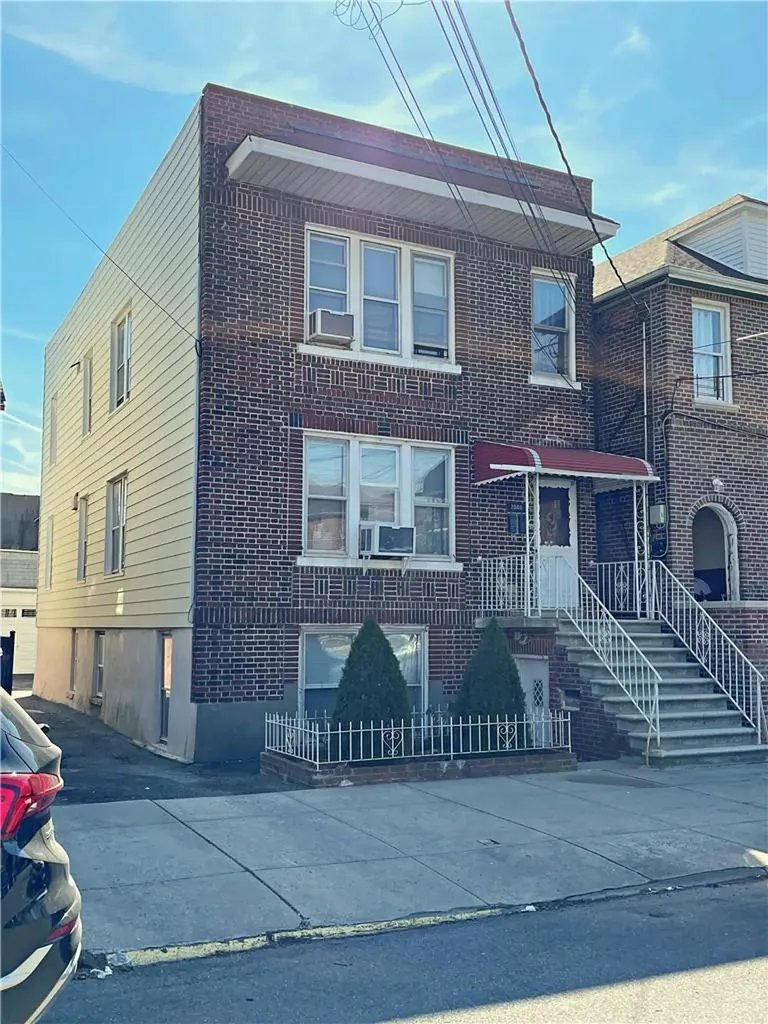 2808 Wellman Avenue Bronx NY 10461