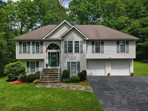 248 Mennella Road Poughquag NY 12570