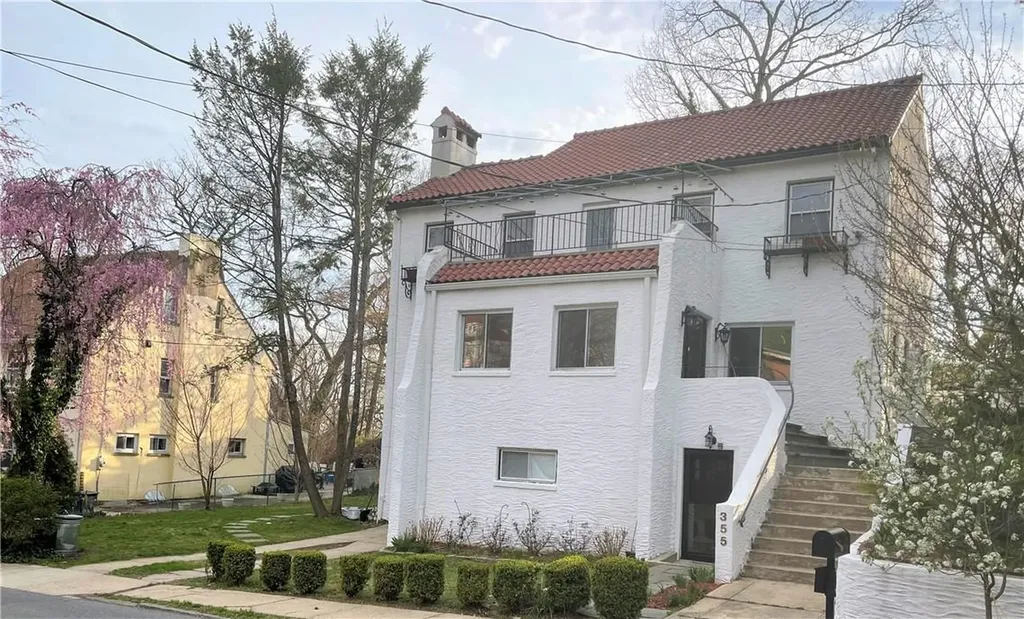 355 Glenbrook Avenue Yonkers NY 10705