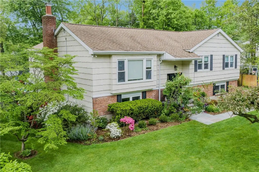 14 Pinebrook Drive White Plains NY 10605