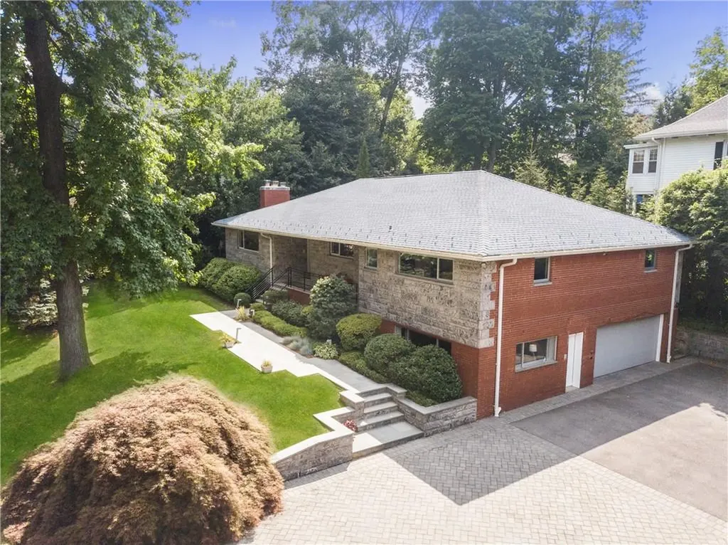 19 Ridge Place Pelham NY 10803