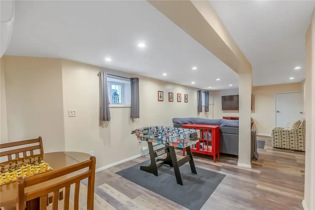 1582 Yates Avenue Bronx NY 10461