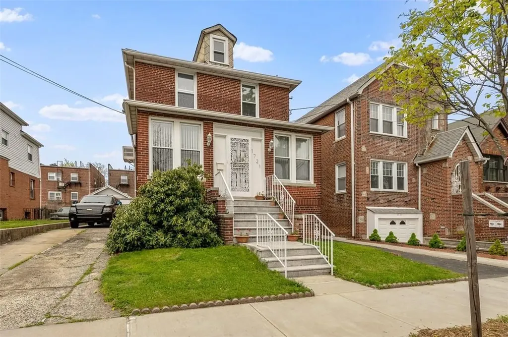 1721 Yates Avenue Bronx NY 10461