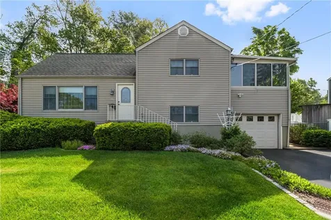 216 Pembrook Drive Yonkers NY 10710