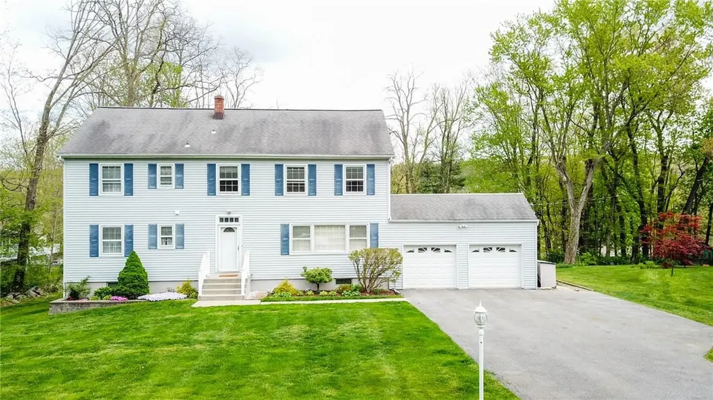 32 Pouting Rock Road Mahopac NY 10541