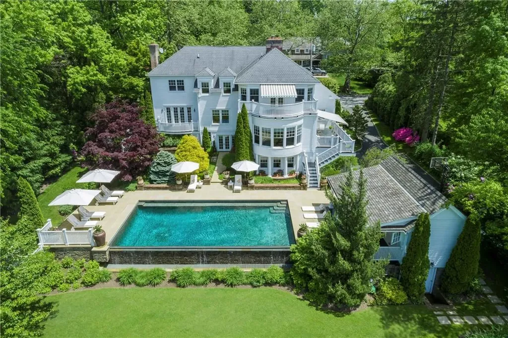 943 Greacen Point Road Mamaroneck NY 10543