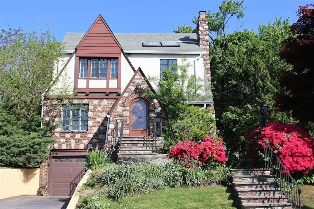29 Old Orchard Road New Rochelle NY 10804