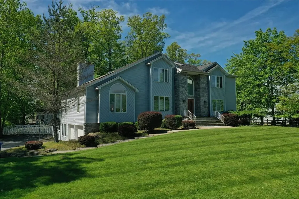 22 Oak Ridge Road Middletown NY 10940