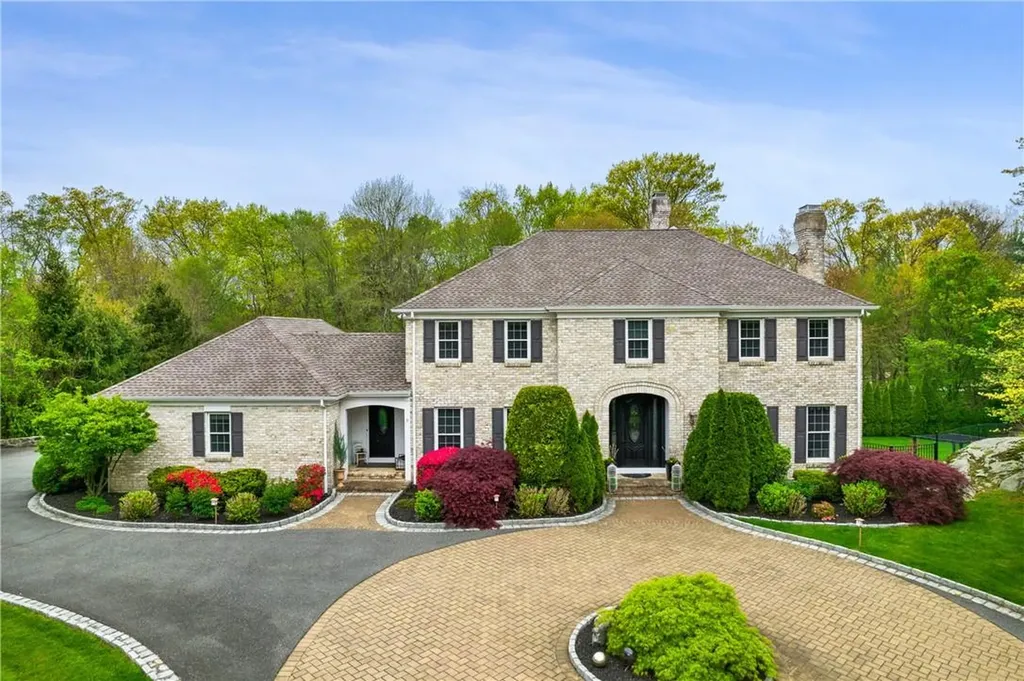 25 Mount Holly Drive Rye NY 10580