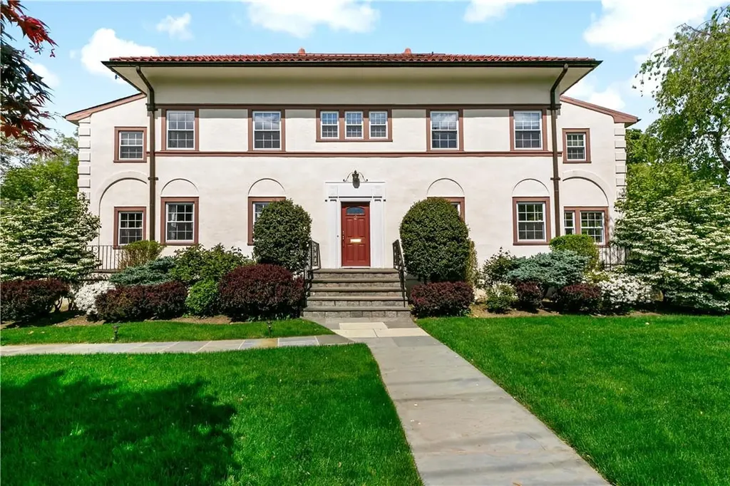2 Glendon Circle White Plains NY 10605
