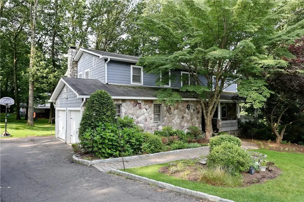 51 Mountain Avenue Monsey NY 10952