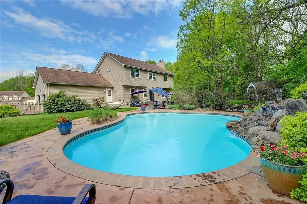 8 Valley Court Chester NY 10918