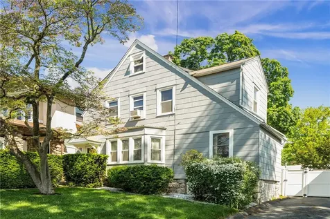 18 Aka 20 Wayne Avenue White Plains NY 10606