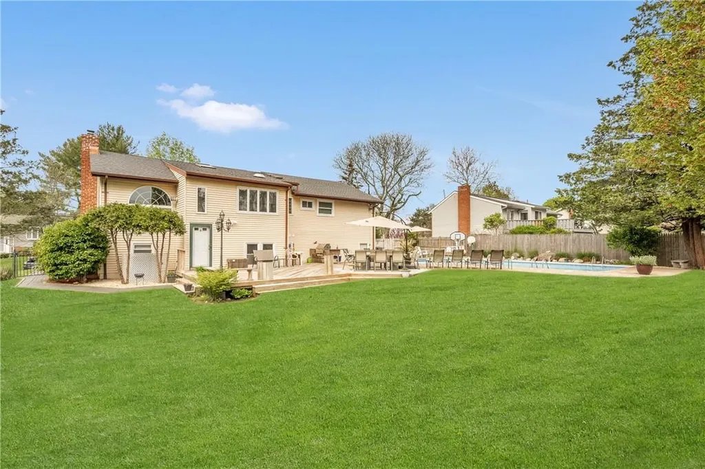 23 Country Ridge Drive Rye Brook NY 10573