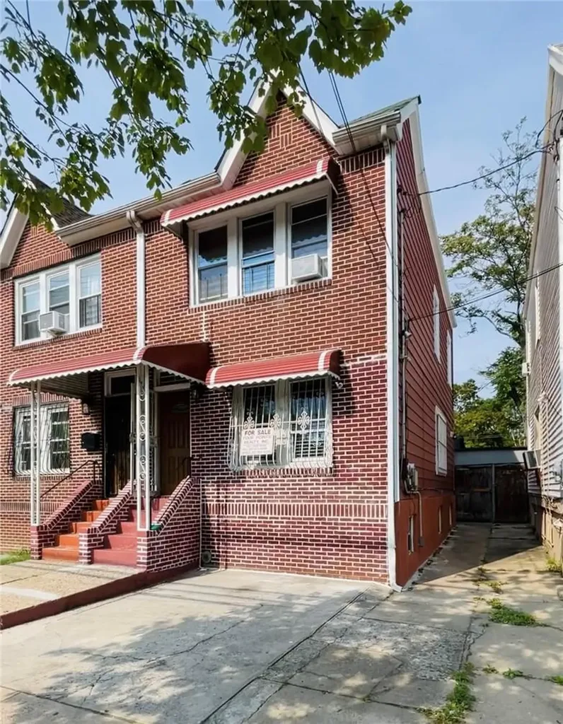 4159 Laconia Avenue Bronx NY 10466