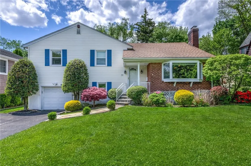 63 Old Orchard Road New Rochelle NY 10804
