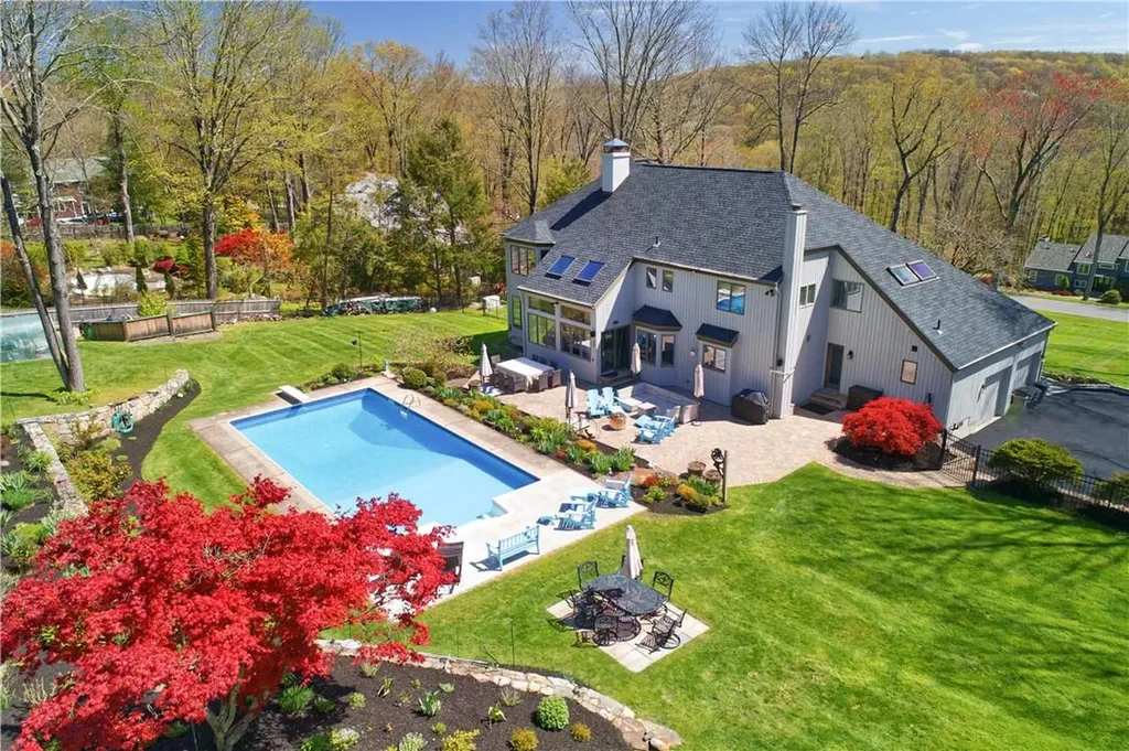 10 Cobbling Rock Drive Katonah NY 10536