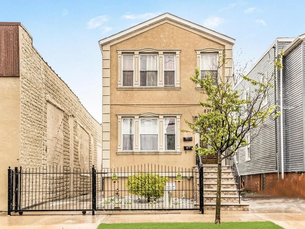 2354 Quimby Avenue Bronx NY 10473