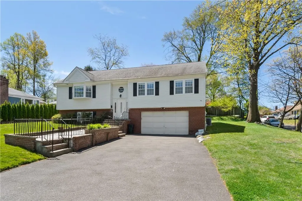 329 Alta Vista Drive Yonkers NY 10710