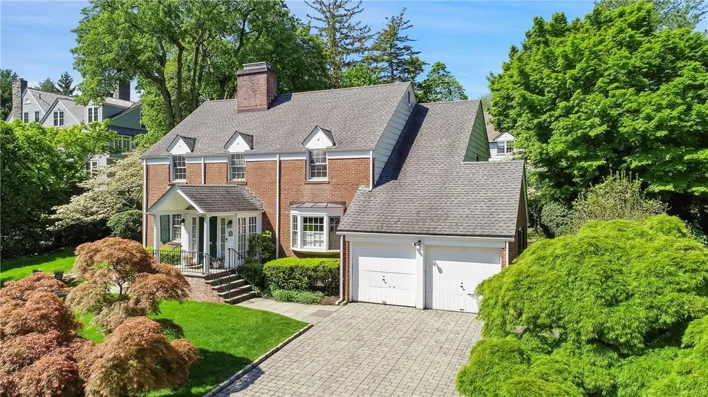 16 Ervilla Drive Larchmont NY 10538