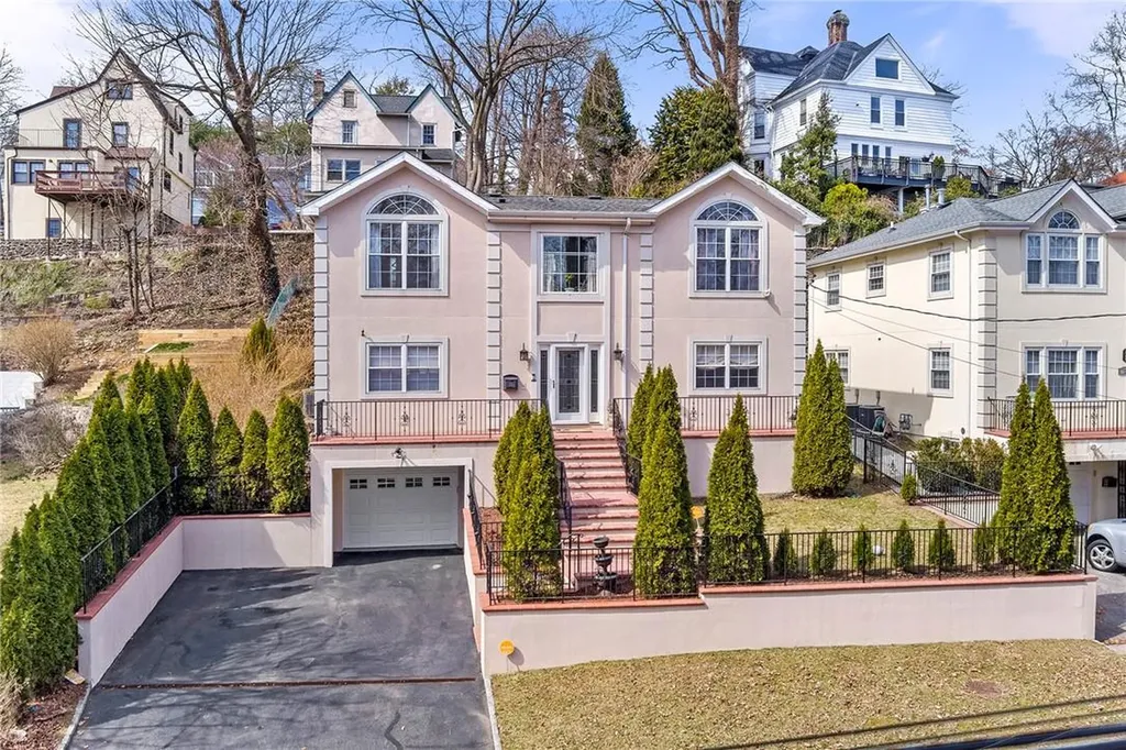 125 Parkview Avenue Bronxville NY 10708