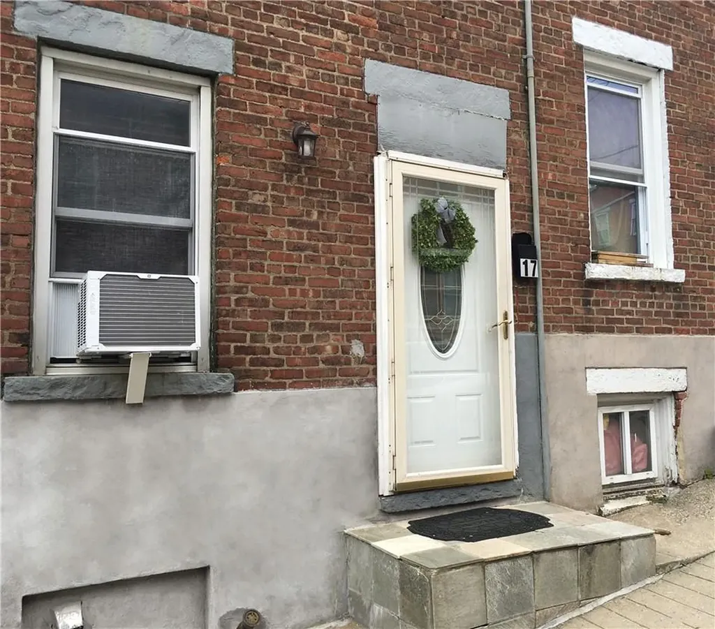 17 Moquette Row S Yonkers NY 10703